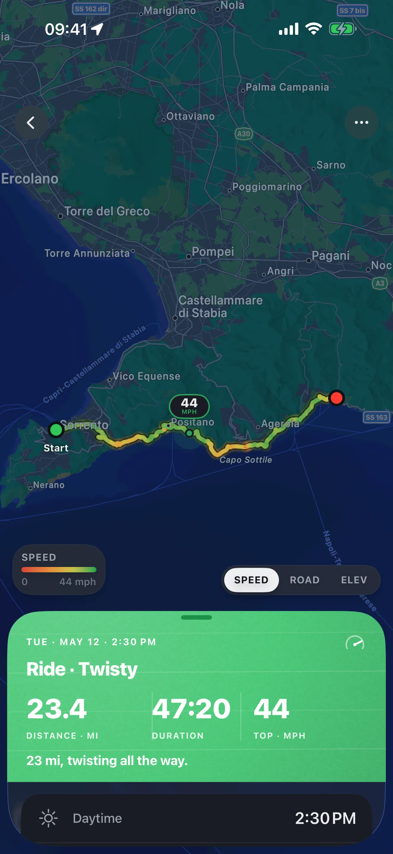 Roveri showing a recorded ride traced along a dark coastal map, with a green stats panel