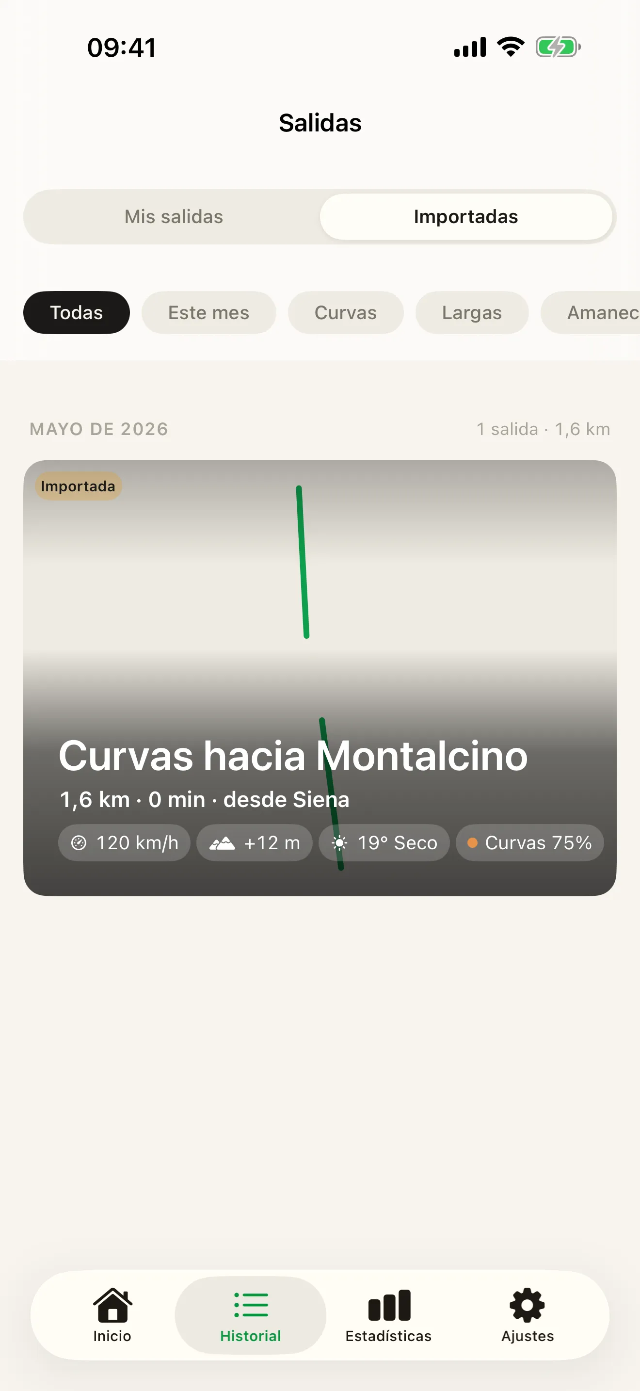 La pantalla «Salidas» de Roveri con el segmento «Importadas» elegido: una salida importada con la etiqueta «Importada» y el título «Curvas hacia Montalcino», su ruta trazada de arriba abajo de la tarjeta y los datos 120 km/h, +12 m, 19° Seco y Curvas 75 %